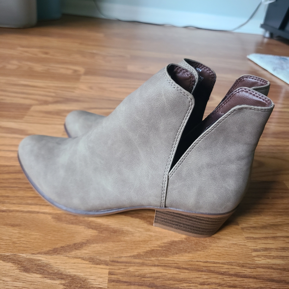 Women's Taupe Ankle Boots